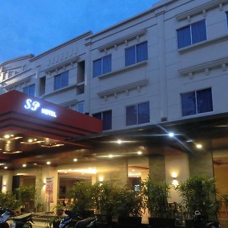 Sp Hotel Batu Aji Экстерьер фото