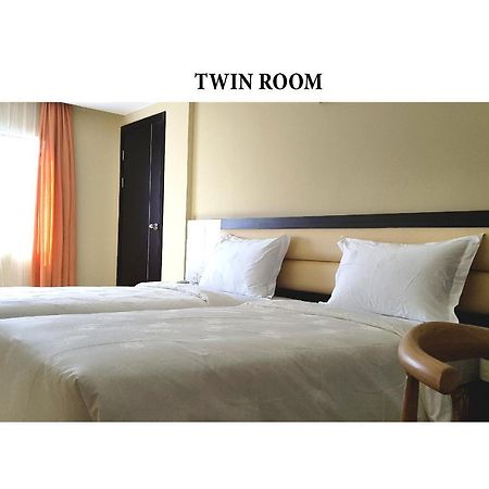 Sp Hotel Batu Aji Экстерьер фото