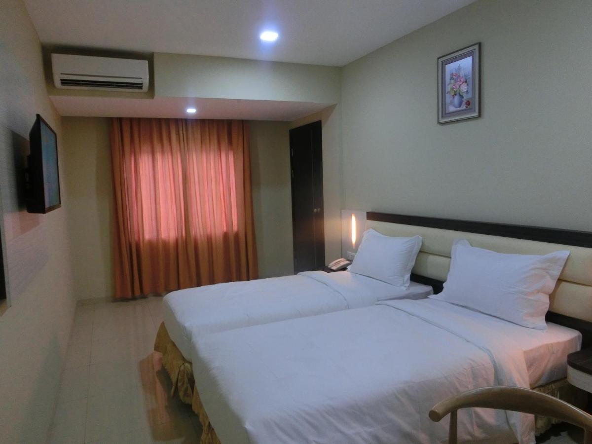 Sp Hotel Batu Aji Экстерьер фото