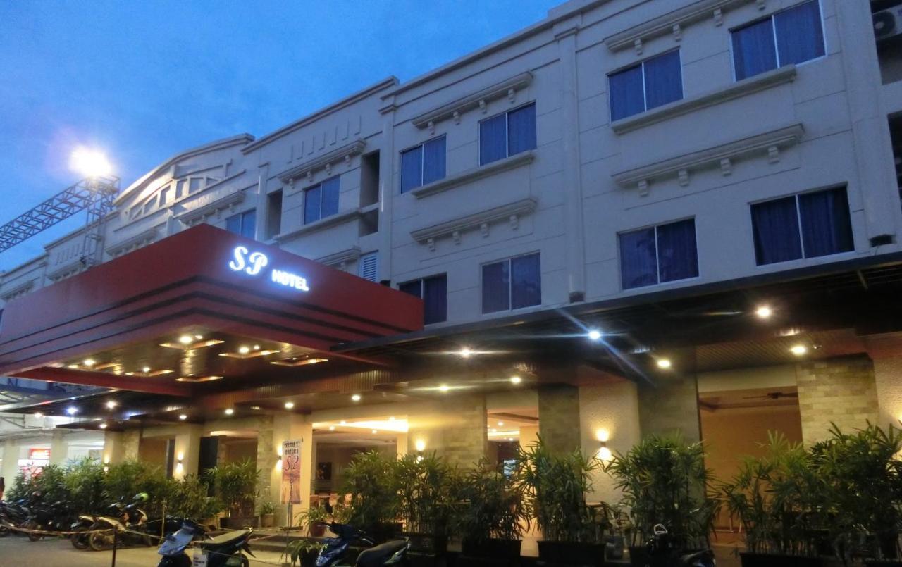 Sp Hotel Batu Aji Экстерьер фото