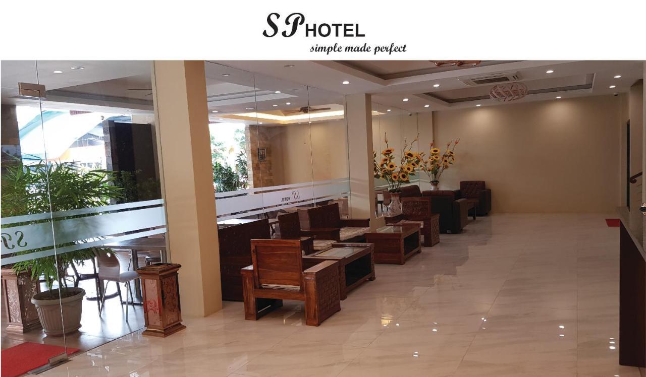 Sp Hotel Batu Aji Экстерьер фото