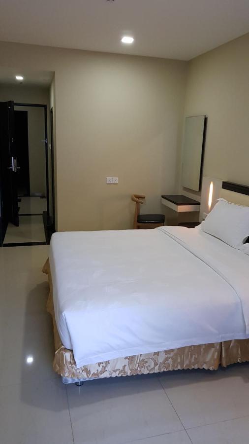 Sp Hotel Batu Aji Экстерьер фото