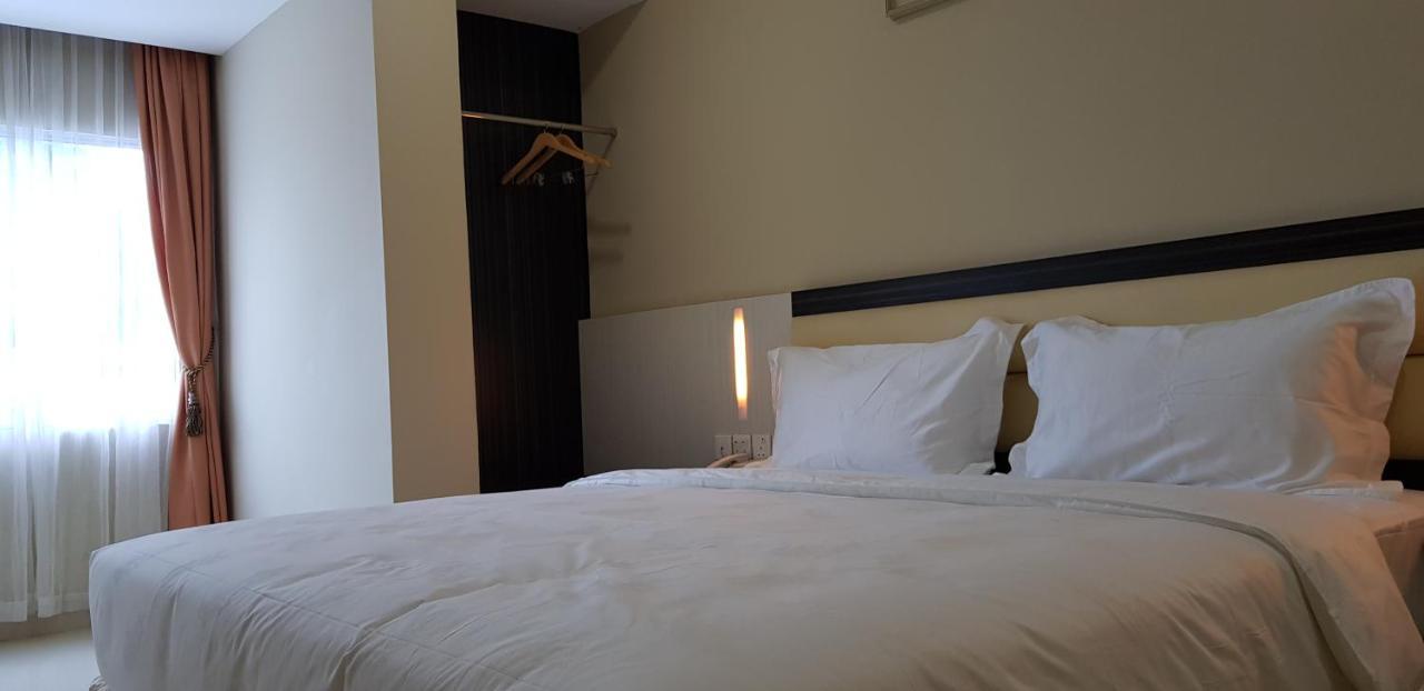 Sp Hotel Batu Aji Экстерьер фото